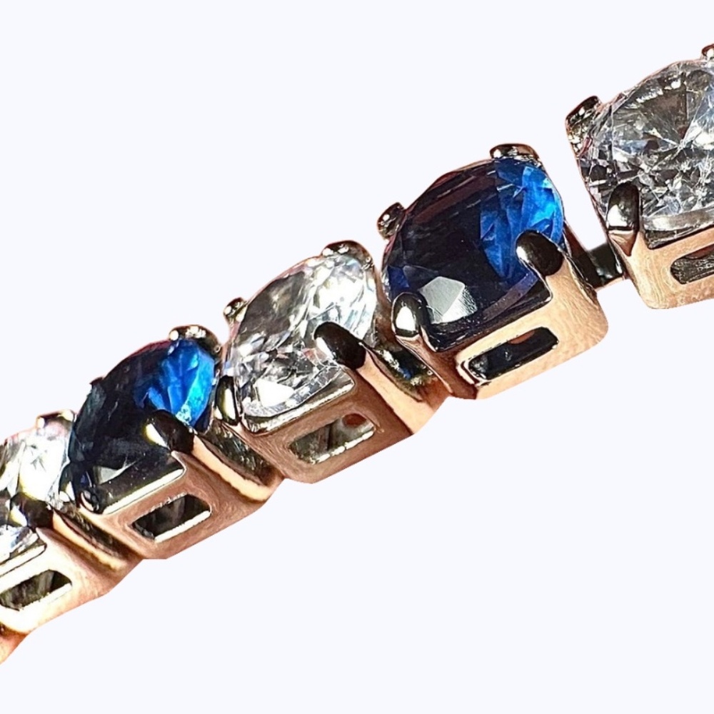Women's Bracelet - Picture 2 of 4